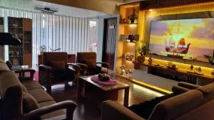 YKC's Private Pool Villa Resort - Lourdes