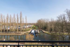 Lovely Home Near Canal, Park, & Central MK