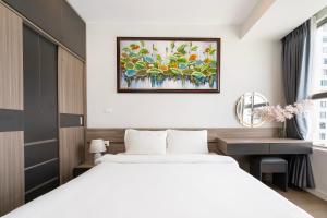 Swimming Pool 35th Floor District 7