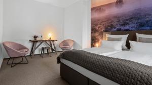 Double Room - Disability Access room in Resort Hotel Bispingen Superior