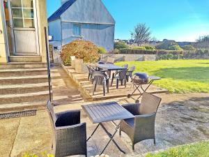 Maisons de vacances 731-Maison Bretonne a proximte des plages et des s : photos des chambres