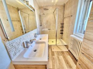 Maisons de vacances 731-Maison Bretonne a proximte des plages et des s : photos des chambres