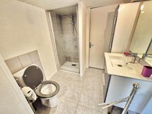 Maisons de vacances 731-Maison Bretonne a proximte des plages et des s : photos des chambres