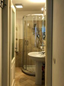 Delightful apartment with garden near the sea