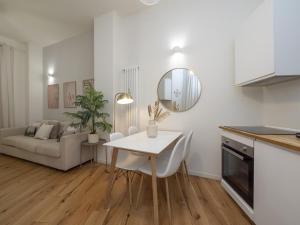 Central & Modern Porta Vittoria-Duomo apartments by Rentopolis