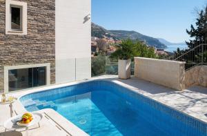 New! Villa Vita Adele pool sauna jacuzzi sea view