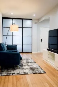 Cozy Home with Backyard & Fire Pit - 西纽约