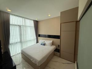 Unique Beach Style 3 Bedroom Villa with Mega Pool