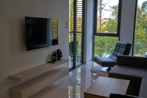 Cassia Residences 1BDR Lake view