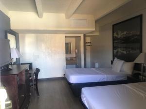 Double Room with Two Double Beds - Non-Smoking room in Rodeway Inn Denver Downtown