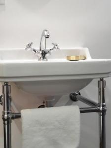B&B / Chambres d'hotes Le Saloon de Rose : Chambre Double Deluxe avec Baignoire