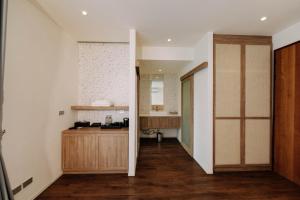 Shanti-Retreat Hotel