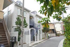 大人気エリア新宿まで電車4分 Jr東中野駅徒歩6分 大久保駅徒歩10分 最大5名様 お荷物預可