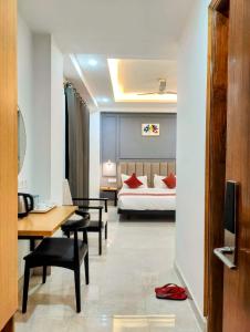 Hotel Mavens House Artemis Hospital Road