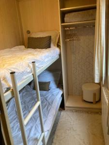 6 persoons chalet op de Veluwe bij binnen en buiten zwembad