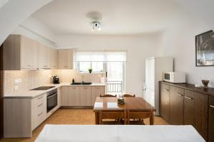 3BD Apt in The Center of Eretria