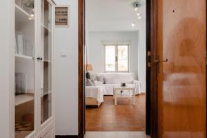 3BD Apt in The Center of Eretria