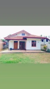 Sayuri Villa - Wennappuwa