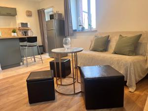 Appartements Charmante petite maison, a 5 mn de Blois : Maison 2 Chambres