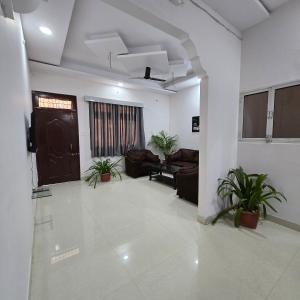 Leela home stay -Jabalpur - Luxury 2BHK apartment-N2
