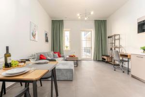Oomph Apartments