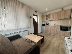 Апартаменти село Баня