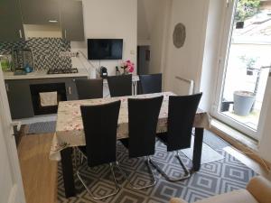 Appartements Les hirondelles 69 : photos des chambres