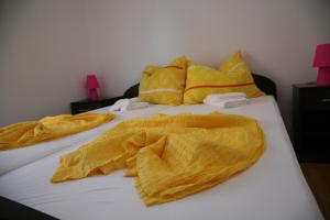 Two-Bedroom Apartment room in Vila in Lavanda