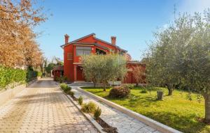 Stunning Apartment In Nova Vas - 3hvězdičkové hotely ve městě Nova Vas