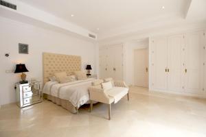 Estepona East Luxury Family Villa ROSA