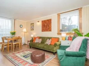 1 Bedroom Beachside Apartment Edinburgh Pass the Keys - EDI