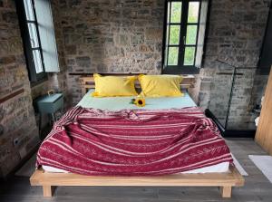 Χελιδόνα - Helidona