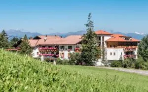 Hotel Peter - Weissenstein