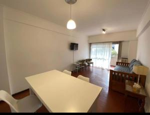 Luminoso departamento Zona Güemes