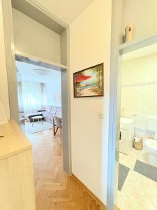 Frankos Cozy Apartment with garage