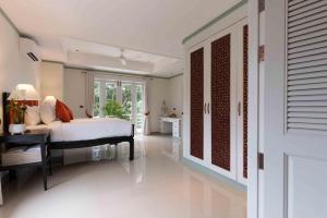 4 Bed Pool Villa Steps from the Beach - KBR34