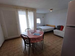 Agréable studio avec loggia et animaux acceptés – Balaruc-les-Bains - FR-1-571-38
