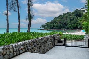 Luxury Penthouse 407sqm Beachfront and private pool