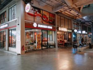 F1-21-14 Luminous1BR Tamarind WiFi Netflix FreeParking