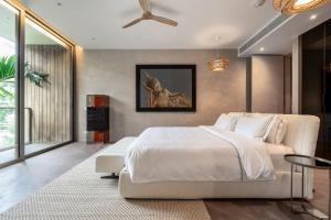 Luxury Penthouse 407sqm Beachfront and private pool