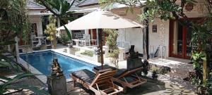 Lovina Private House - 4hvězdičkové hotely ve městě Lovina