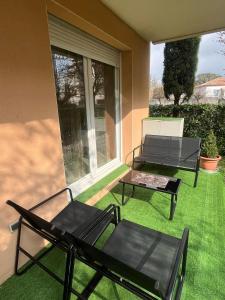 Appartements Appt La Perouse Centre Ville Terrasse : photos des chambres