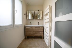 Maisons de vacances La grande Escapade ideal familles, piscine, netflix : photos des chambres
