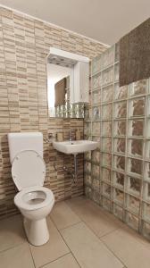 Hollófészek Vendégház