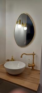B&B / Chambres d'hotes La Carte Postale : Chambre Double - Vue sur Jardin