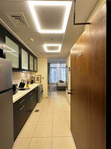 Luxury Modern Studio in Dubai Marina with Sea View