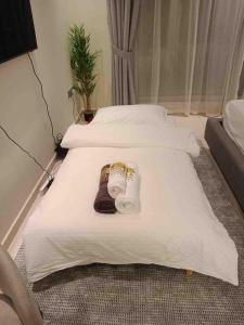 Luxury Modern Studio in Dubai Marina with Sea View