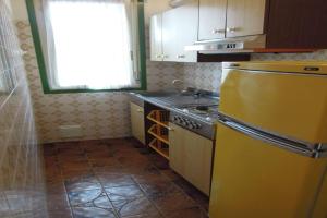 Bright garden apartment near the sea