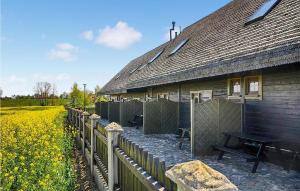 Lovely Apartment In Darlowo With Wifi