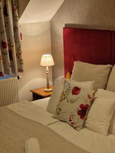Double Room with Forest View - Top Floor room in Sólyomvár-Lak